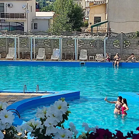 елит 2* Кирково