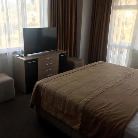 Elit Hotell 2*